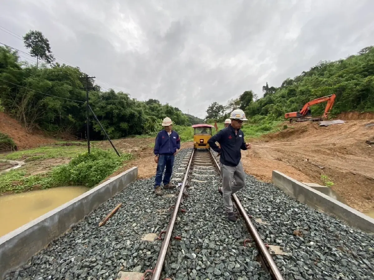 รฟท. สั่งเฝ้าระวัง 24 ชม. รับมือ 'พายุหนองฟ้า' คุมเข้มความปลอดภัย