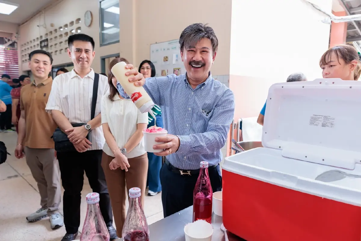 'ซูเลียน' ส่งต่อความอบอุ่น สานต่อพลังใจให้นักเรียนโรงเรียนเศรษฐเสถียรฯ