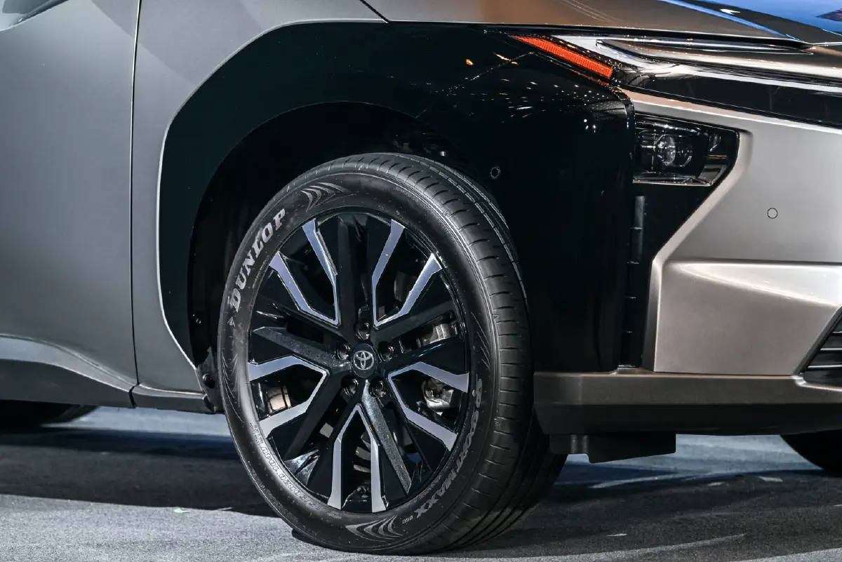 เปิดสเปค โตโยต้า 'bZ4X' อีวี เอสยูวี 2 ตัวเลือก พร้อมส่งมอบ พ.ย.