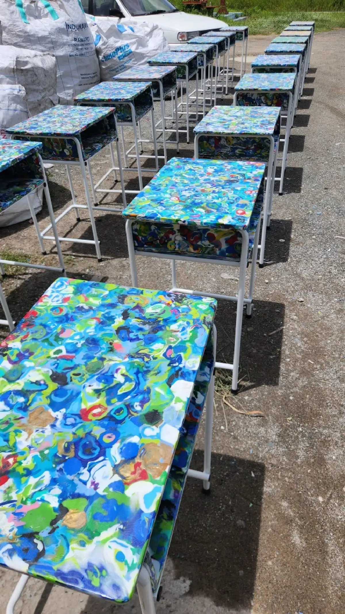 รับบริจาคฝาขวดพลาสติก สร้างโต๊ะ - เก้าอี้นักเรียน มอบให้โรงเรียน