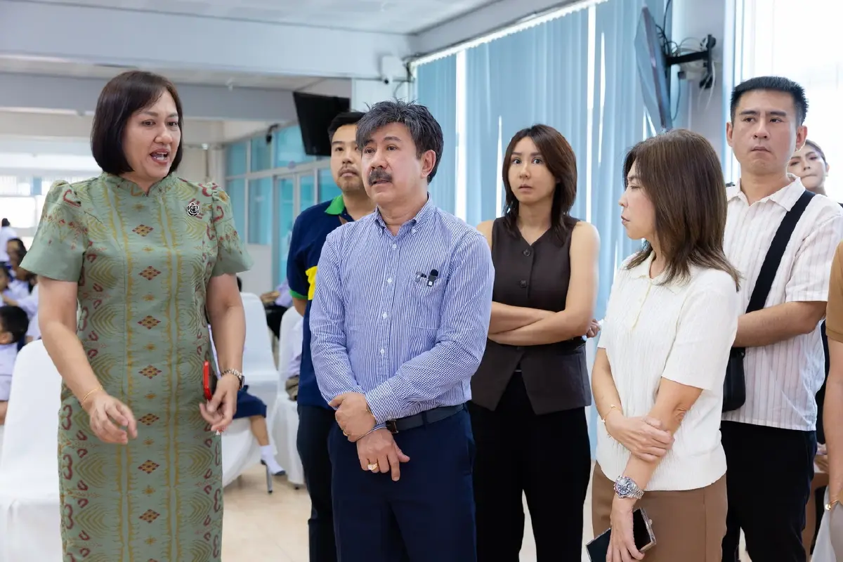 'ซูเลียน' ส่งต่อความอบอุ่น สานต่อพลังใจให้นักเรียนโรงเรียนเศรษฐเสถียรฯ