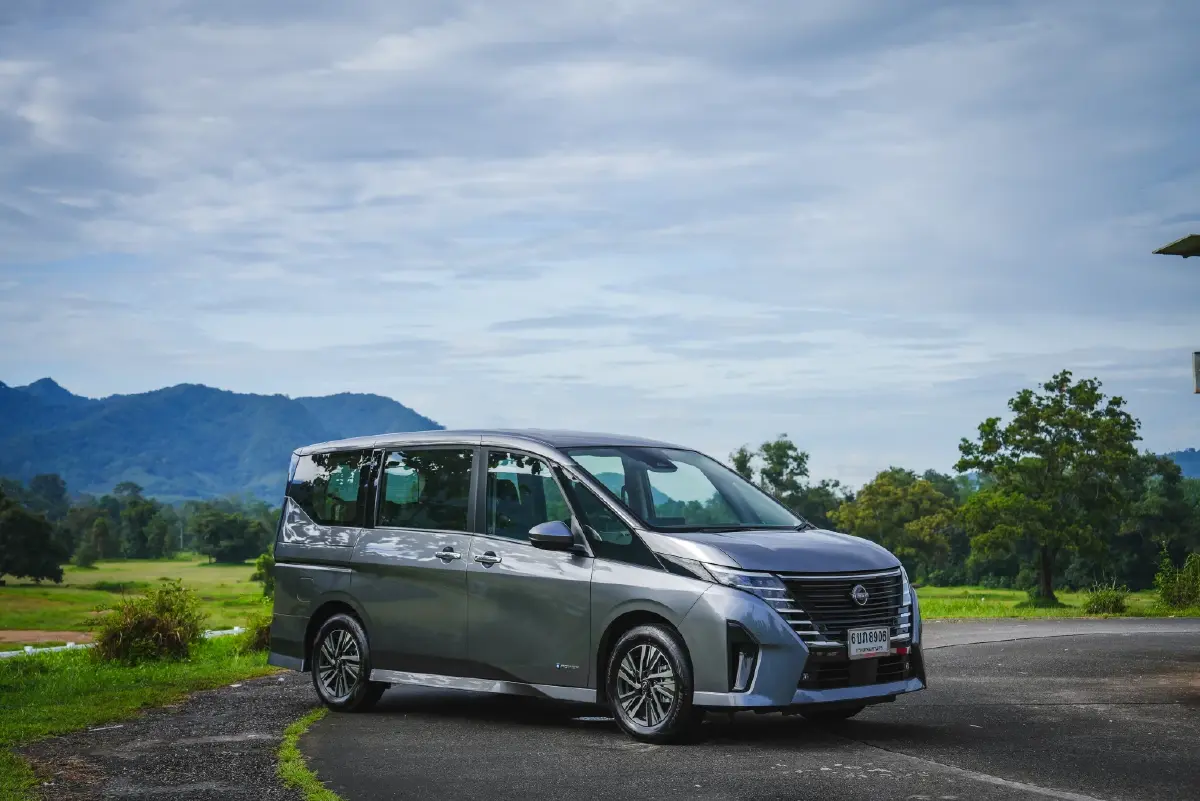 นิสสัน Serena e-Power ประหยัด ขับง่าย เร่งรีบได้ ใช้งานคล่องตัว 