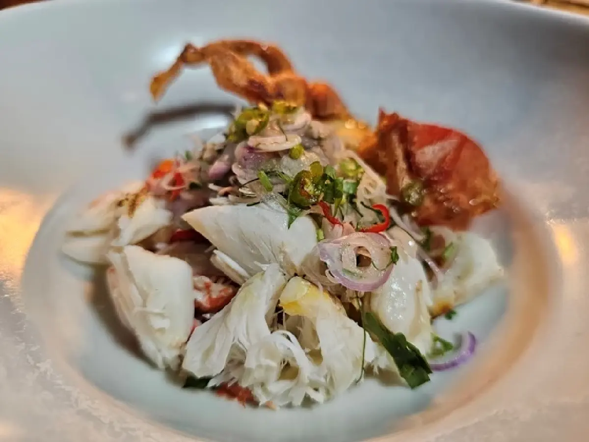 ‘เรืออัปสรา’ ชมสายน้ำเจ้าพระยา ชิม ‘อาหารไทยร่วมสมัย’