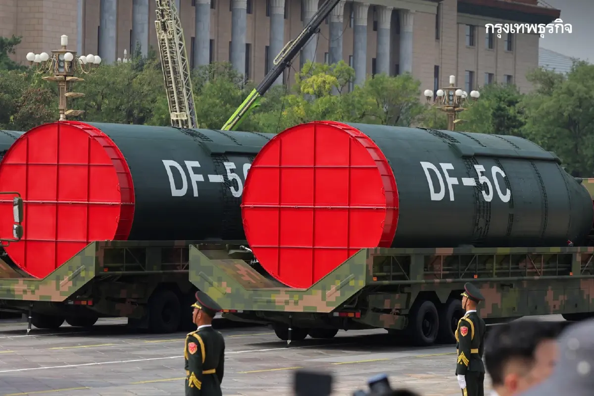 ประมวลภาพ 'พิธีสวนสนามจีน' โชว์แสนยานุภาพครั้งใหญ่สุดในรอบ 10 ปี