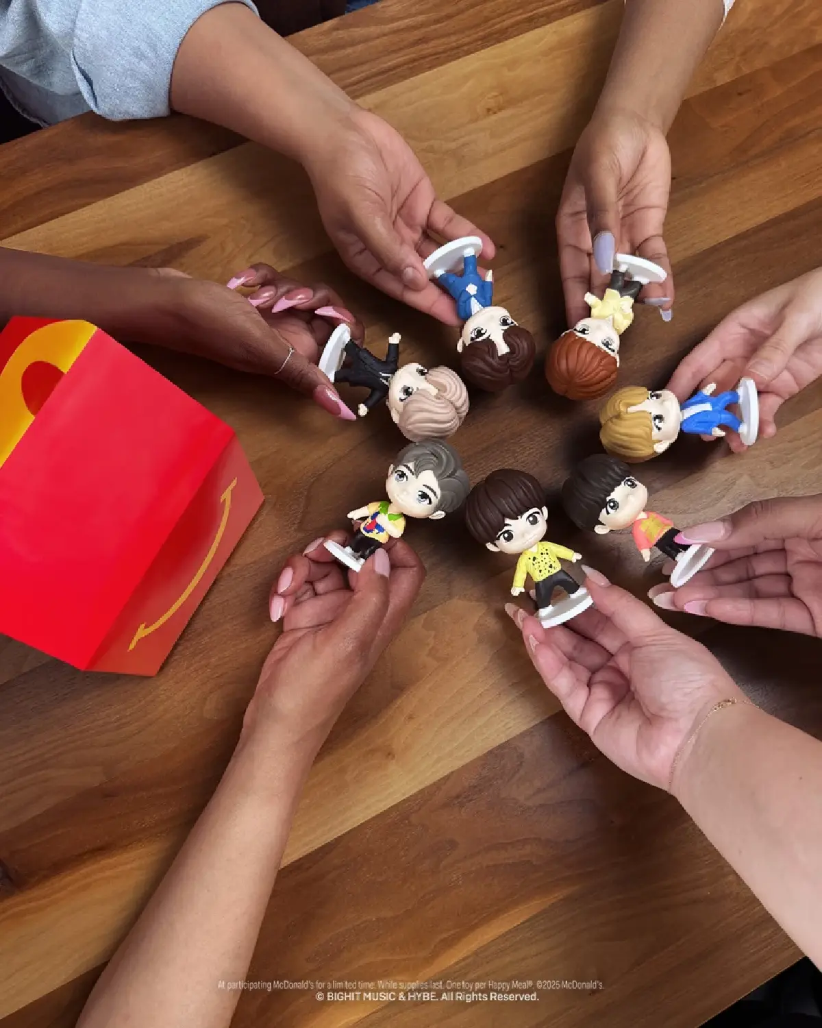 TinyTAN ชุดแฮปปี้มีลจากแมคโดนัลด์ เจาะกลุ่ม Gen Z ด้วยพลังแฟนคลับ BTS