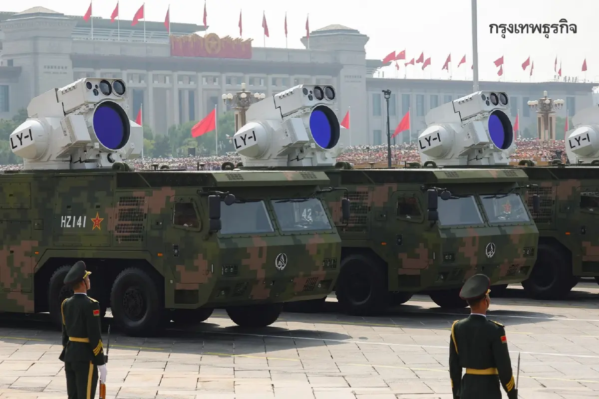 ประมวลภาพ 'พิธีสวนสนามจีน' โชว์แสนยานุภาพครั้งใหญ่สุดในรอบ 10 ปี