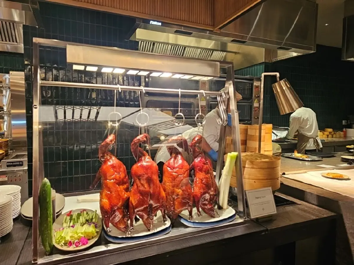 ‘ซันเดย์ บรันช์’ สไตล์ดุสิตธานี เจิดจรัส ณ ‘ห้องอาหารพาวิลเลี่ยน’