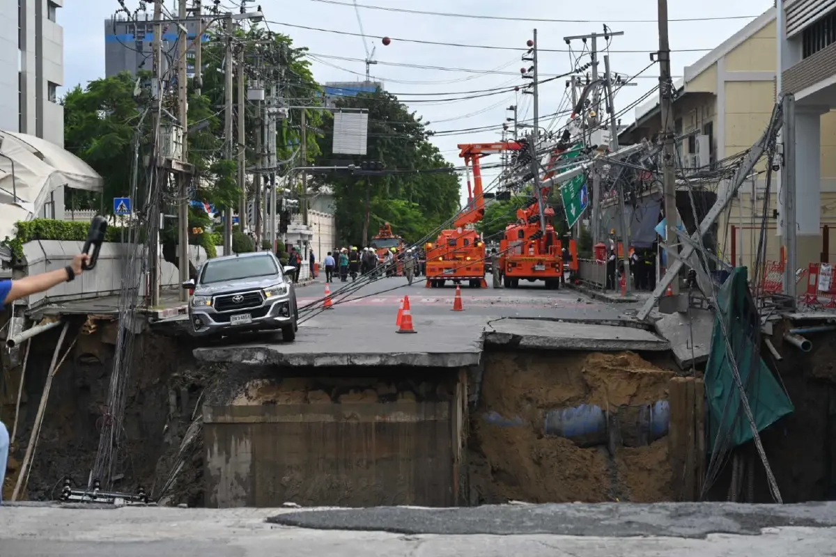 คนกรุงเทพ เช็กเส้นทางเลี่ยงรถติด ถนนยุบ ถนนสามเสน รพ.วชิรพยาบาล