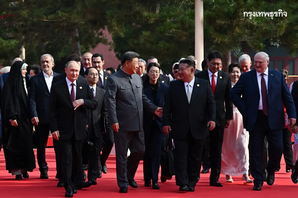 ประมวลภาพ 'พิธีสวนสนามจีน' โชว์แสนยานุภาพครั้งใหญ่สุดในรอบ 10 ปี