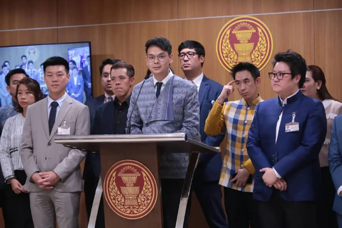 ถอดรหัสรัฐธรรมนูญ ‘สสร.2569’ โมเดล 3 พรรค หวัง คุมเกมยกร่าง