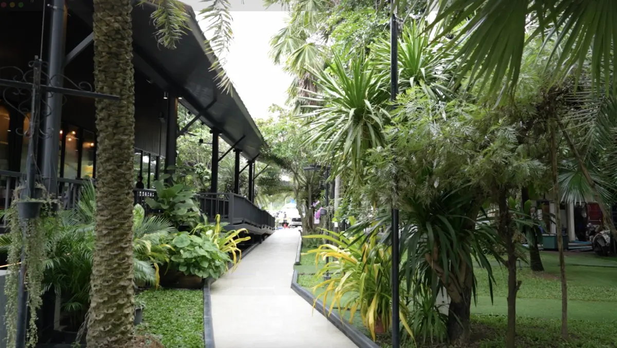 ทายาทปั๊มน้ำมัน PTT Station เผยสูตรลับ! จากปั๊มน้ำมันสู่ 'ไลฟ์สไตล์ฮับ'