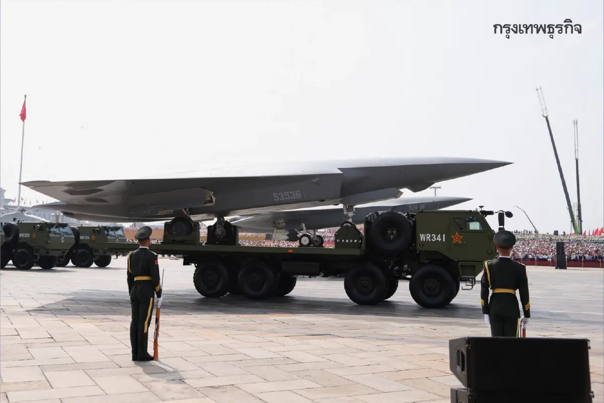 ประมวลภาพ 'พิธีสวนสนามจีน' โชว์แสนยานุภาพครั้งใหญ่สุดในรอบ 10 ปี