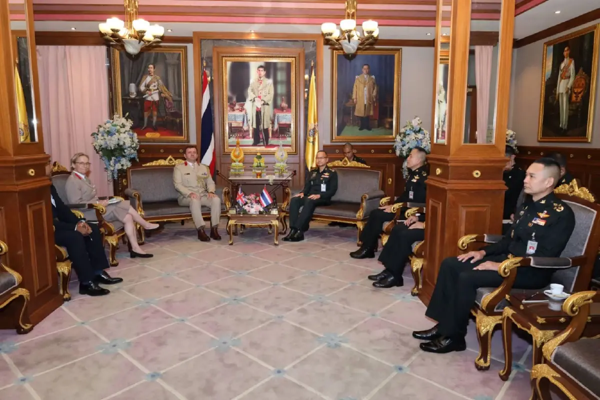 ปลัด กห.ต้อนรับ ผู้ช่วยทูตทหารสหราชอาณาจักร อำลาหลังครบวาระ