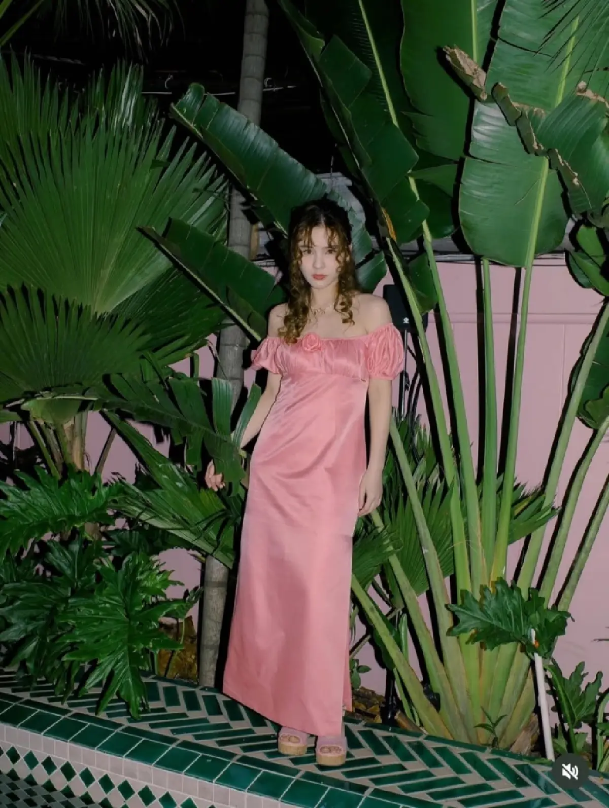 "ออม สุชาร์" แจงแล้วหลังถูกโยงข่าว ดาราดังฮุบกิจการ ขออย่าด่วนตัดสิน