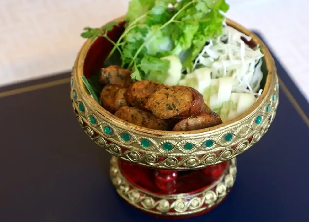 พาเฟ่ (PAFE’) จิบกาแฟ ใน คฤหาสถ์สวย ชิมอาหาร-ขนมจากในวัง แสนสุขใจ