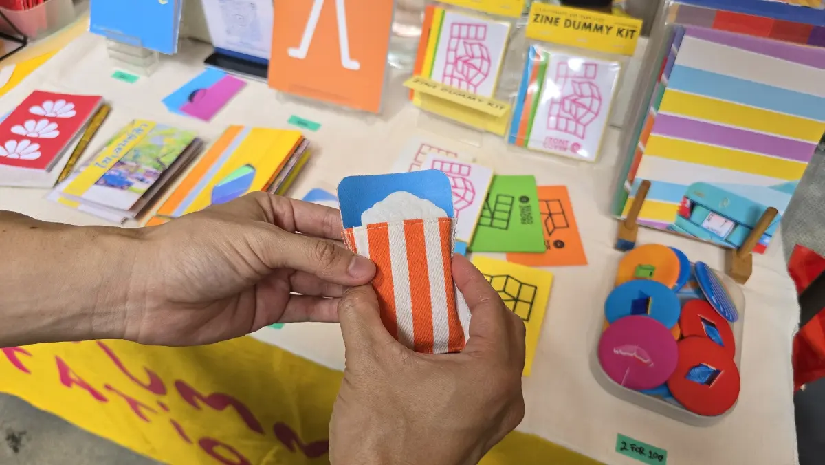 ‘หนังสือทำมือ’ Zine และการออกร้าน Zine Fair ของคน Gen Z Gen Y