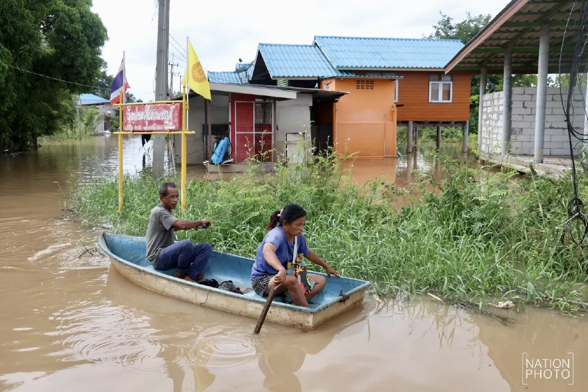 อยุธยาอ่วม น้ำเจ้าพระยาทะลักท่วม 5 อำเภอ เดือดร้อนกว่า 10,000 ครัวเรือน