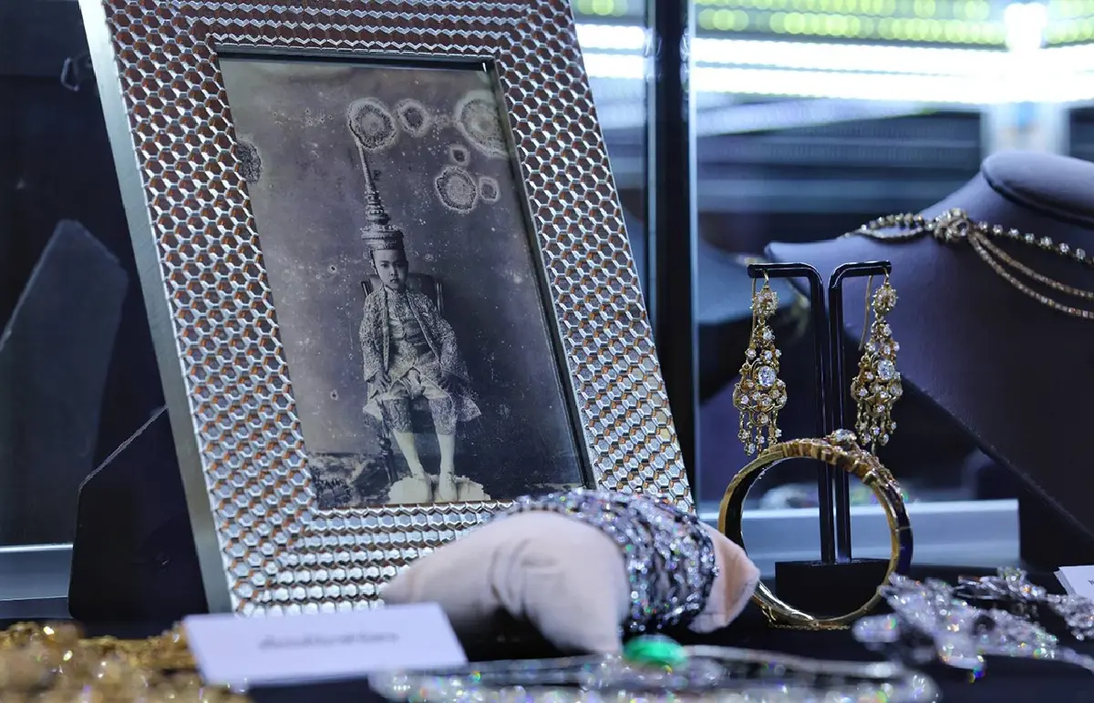 เปิดหนังสือ 'ราชินิกุลบุนนาค' รวมภาพถ่ายและศิลปวัตถุหาชมยาก