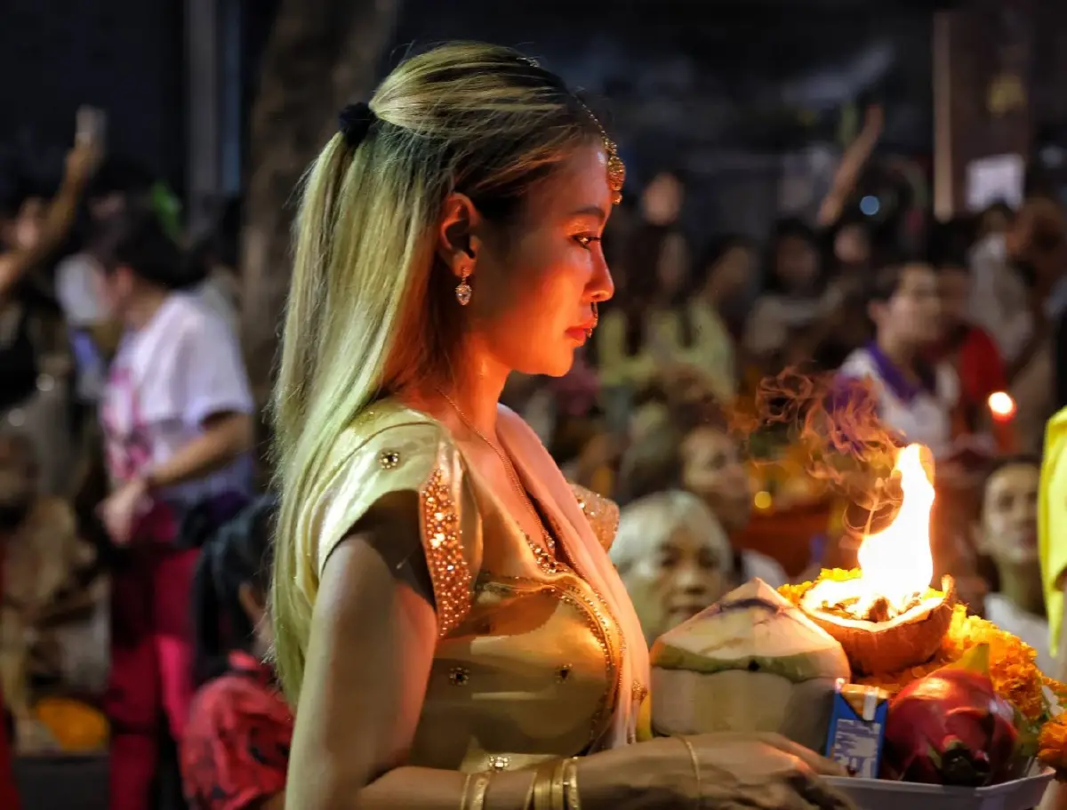 เช็กเส้นทาง ปิดถนน งานใหญ่ พิธีนวราตรี 2568 แห่ประเพณี วัดแขก สีลม