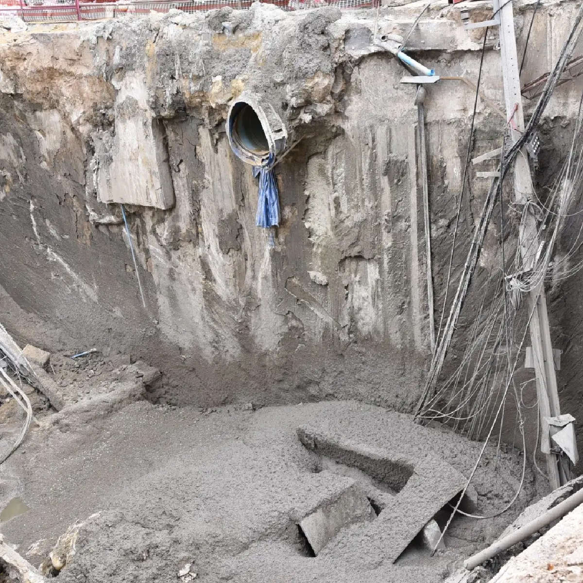 แถลงคืบหน้า ถนนทรุดตัว รพ.วชิรพยาบาล เปิดวันแรก รับผู้ป่วย 1,500 คน