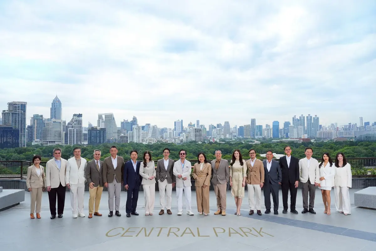 คลื่นลูกค้าทะลัก 'เซ็นทรัล พาร์ค' วันแรก 70,000 คน สายคอนเทนต์แห่เช็กอิน Roof Park