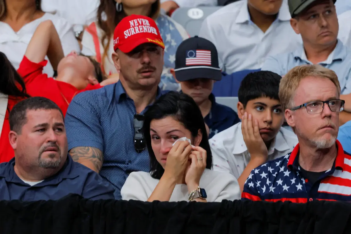 งานรำลึก 'ชาร์ลี เคิร์ก' ยิ่งใหญ่ คนร่วมหลายหมื่น ทรัมป์โทษฝ่ายซ้าย 'หัวรุนแรง'