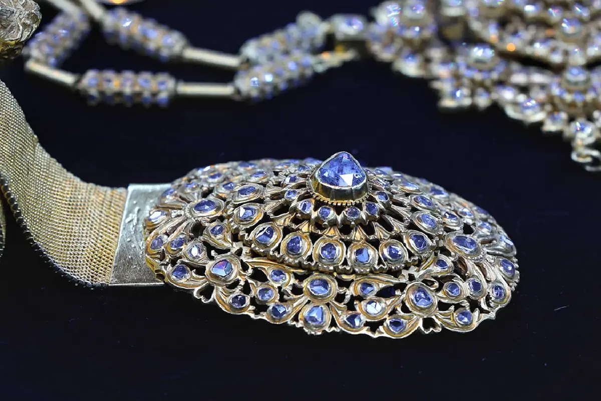 เปิดหนังสือ 'ราชินิกุลบุนนาค' รวมภาพถ่ายและศิลปวัตถุหาชมยาก