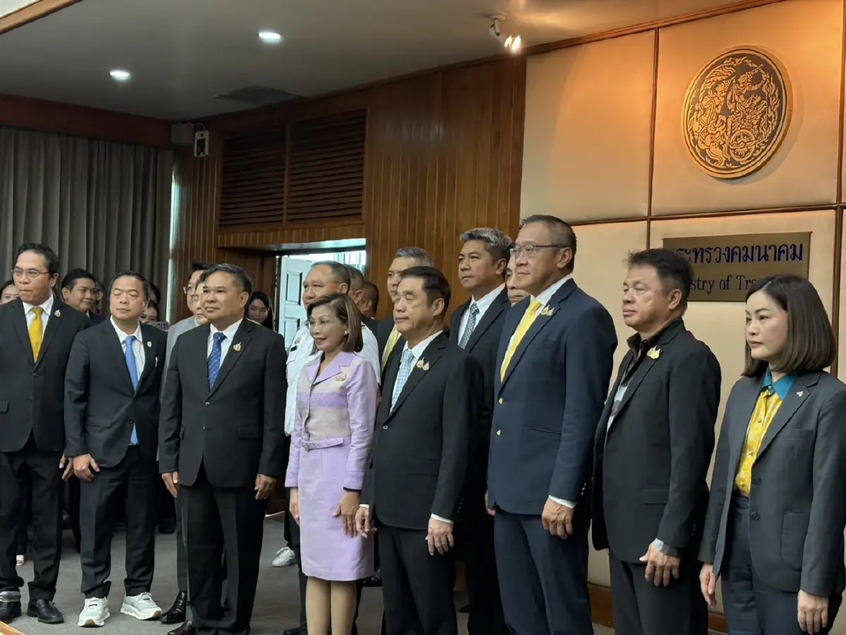 'สุริยะ' ส่งไม้ต่อรัฐบาลใหม่ สางปัญหาพระราม 2 ลุ้นนโยบาย 'รถไฟฟ้า 20 บาท'