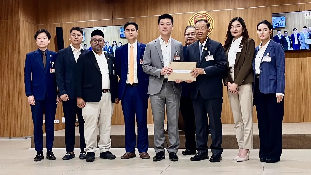 ปชน.ชงแก้ รธน.หมวด 15/1 ปลดล็อกตั้ง กมธ.ยกร่างฯ จี้ สส.-สว.โหวตรับ