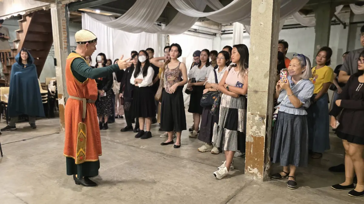 มา ‘เต้นรำ’ กันเถอะ เรียนรู้วิธีการเต้นรำแบบคน ‘ยุคกลาง’