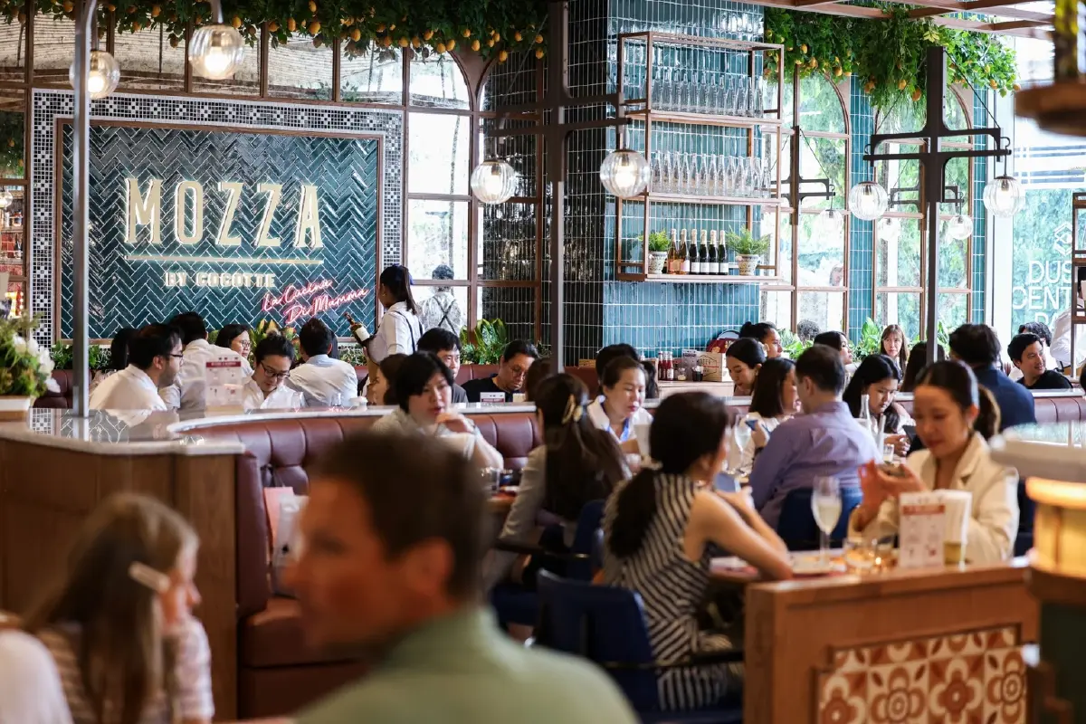 คลื่นลูกค้าทะลัก 'เซ็นทรัล พาร์ค' วันแรก 70,000 คน สายคอนเทนต์แห่เช็กอิน Roof Park