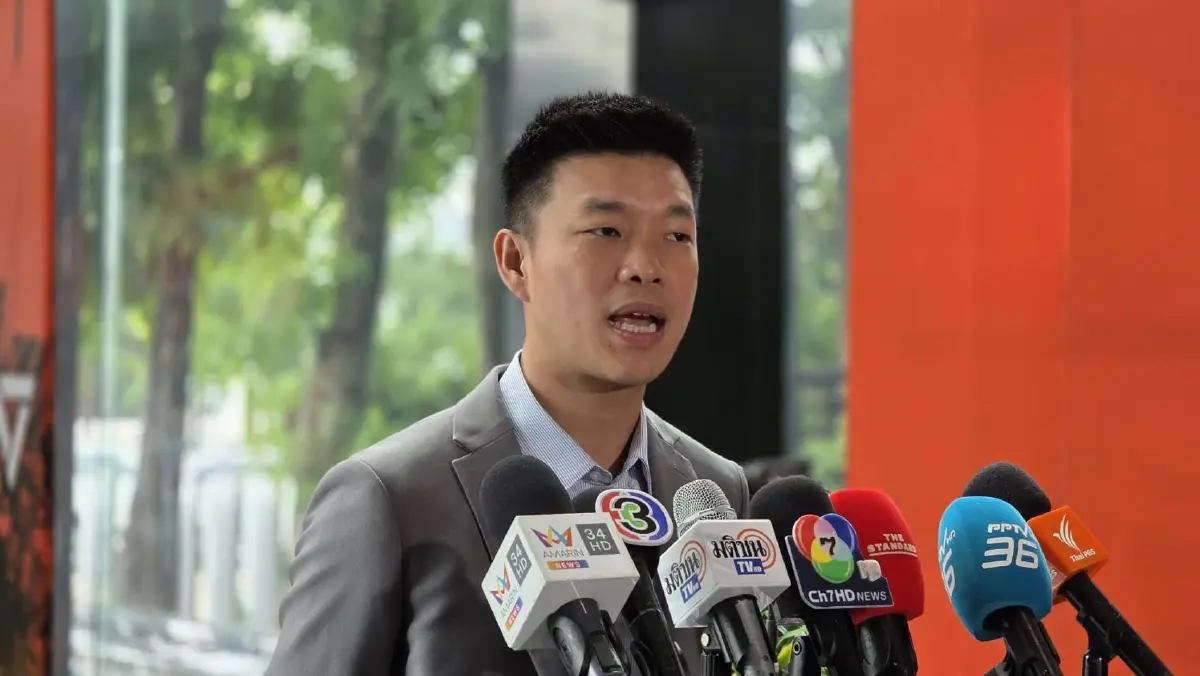 'เท้ง' ยัน ม.112 มีปัญหา แก้ตามกรอบศาล รธน. รับคุมนิติสงครามไม่ได้