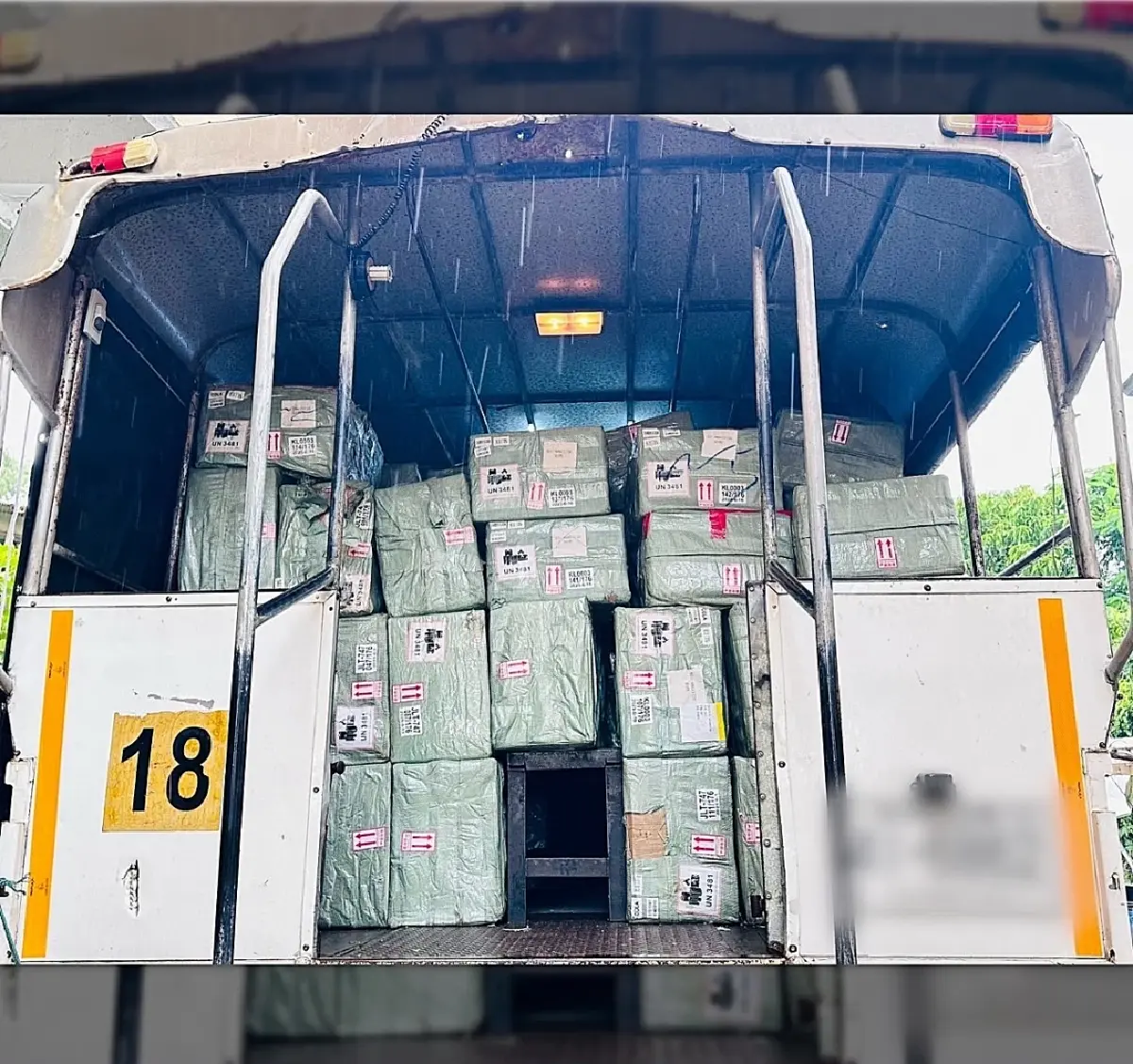 บิ๊กล็อต! ยึด "บุหรี่ไฟฟ้า" ครั้งมโหฬารกว่า 6 แสนชิ้น มูลค่ากว่า 90 ล้าน