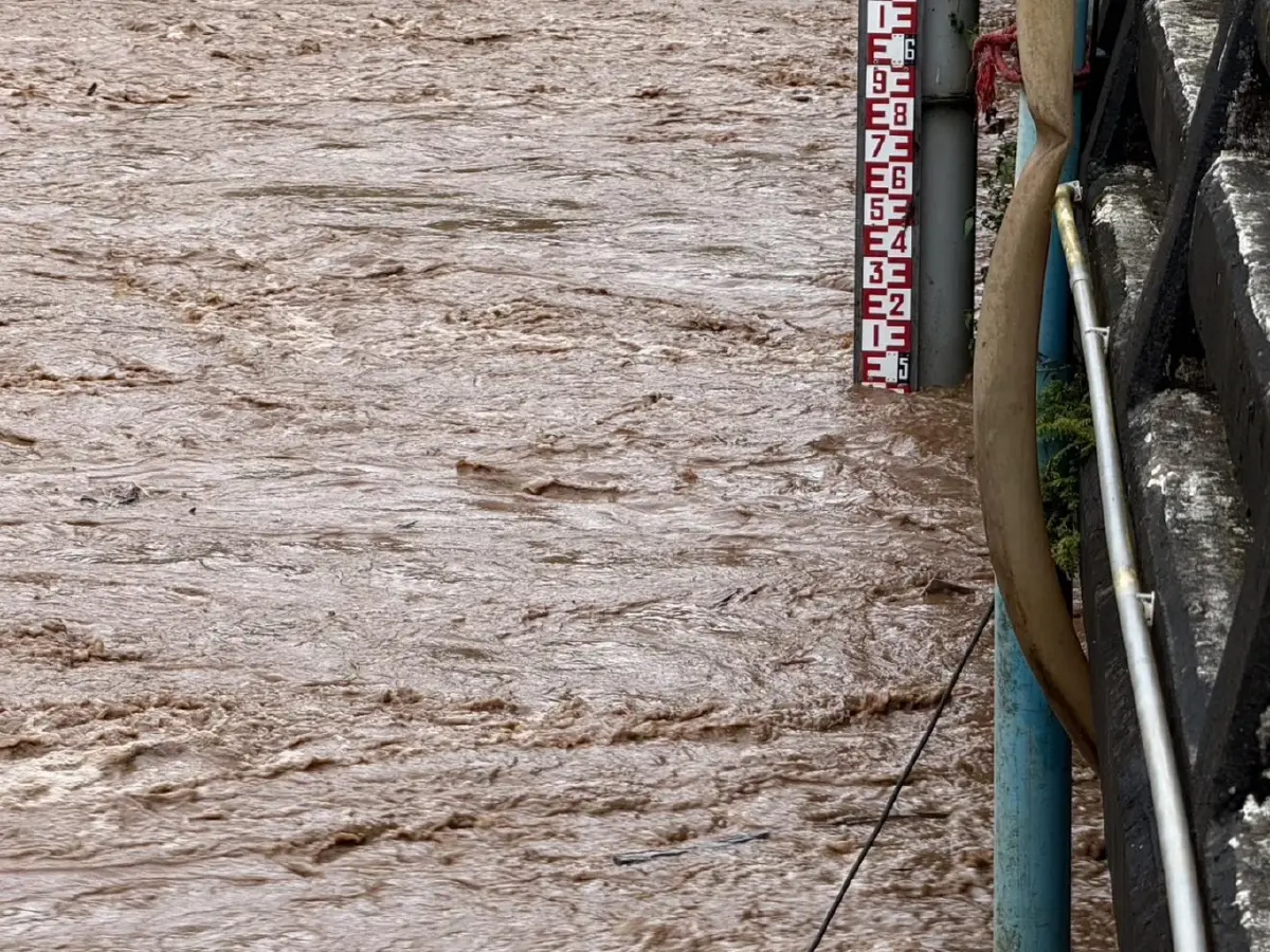 น้ำท่วมเชียงใหม่! น้ำแม่แจ่มทะลักช่างเคิ่ง เร่งขนของขึ้นที่สูง