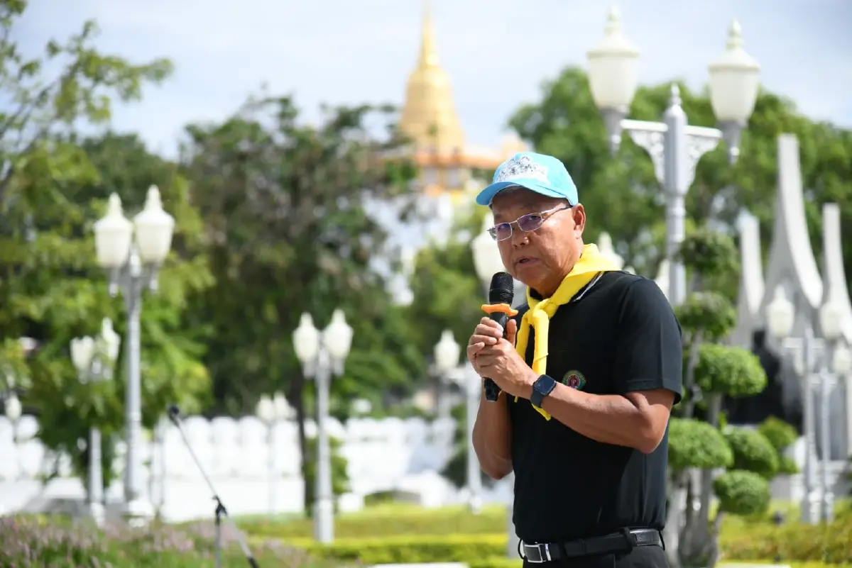 กทม. - จิตอาสา เตรียมความพร้อมเส้นทางเคลื่อนพระบรมศพ 'สมเด็จพระพันปีหลวง'