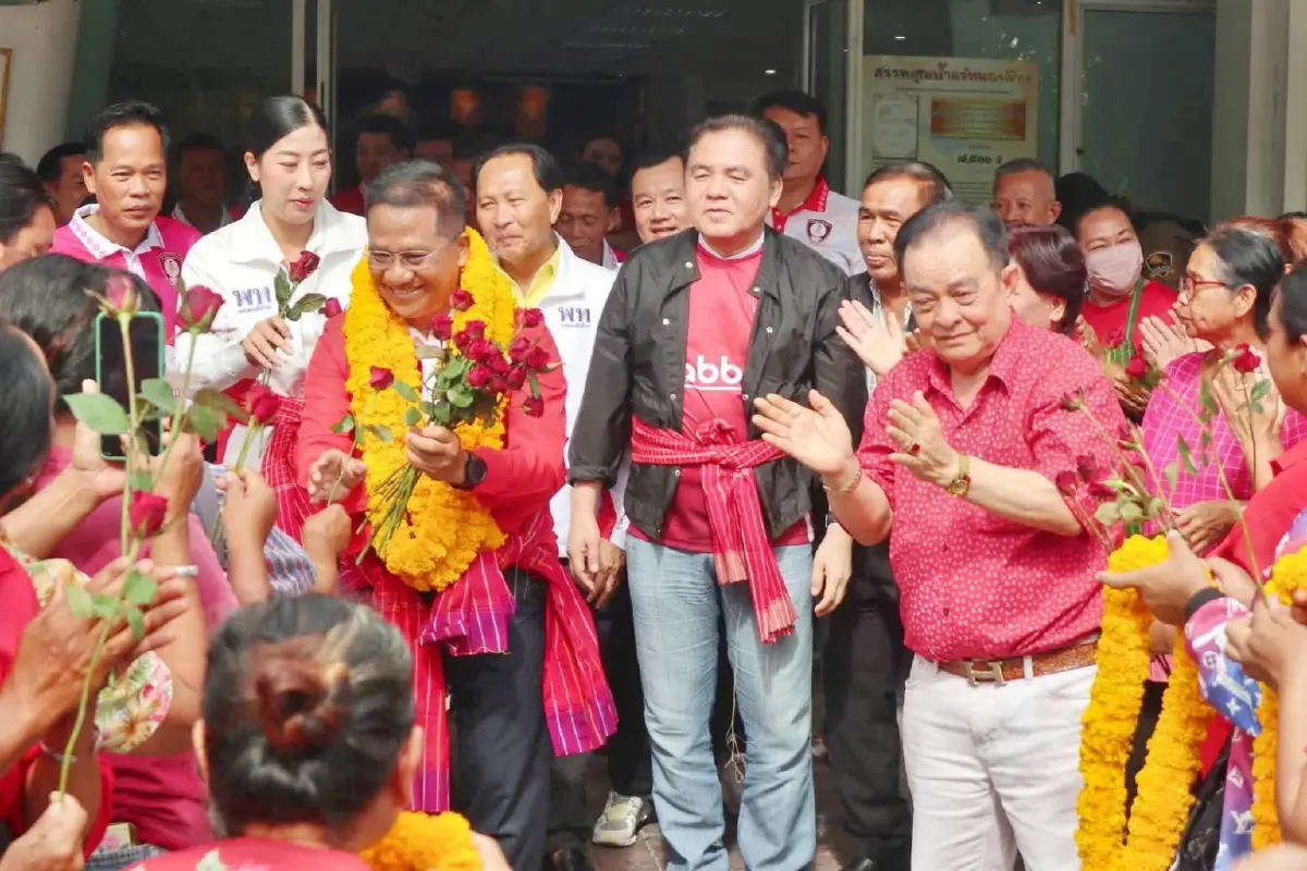 ศึกชิง 'ภาคตะวันตก' -  'ชาดา ไทยเศรษฐ์' ประดาบ 'หมอหนุ่ย'