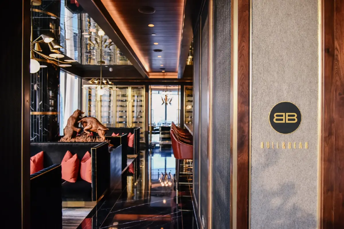 ‘เซมิบุฟเฟ่ต์’  (Semi Buffet) ที่ ‘ห้องอาหาร บูล แอนด์ แบร์’