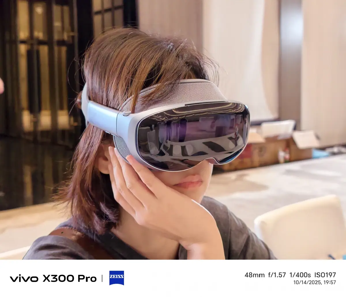 ไม่เกินเอื้อม! 'vivo Vision Discovery Edition' แว่น MR จับต้องได้