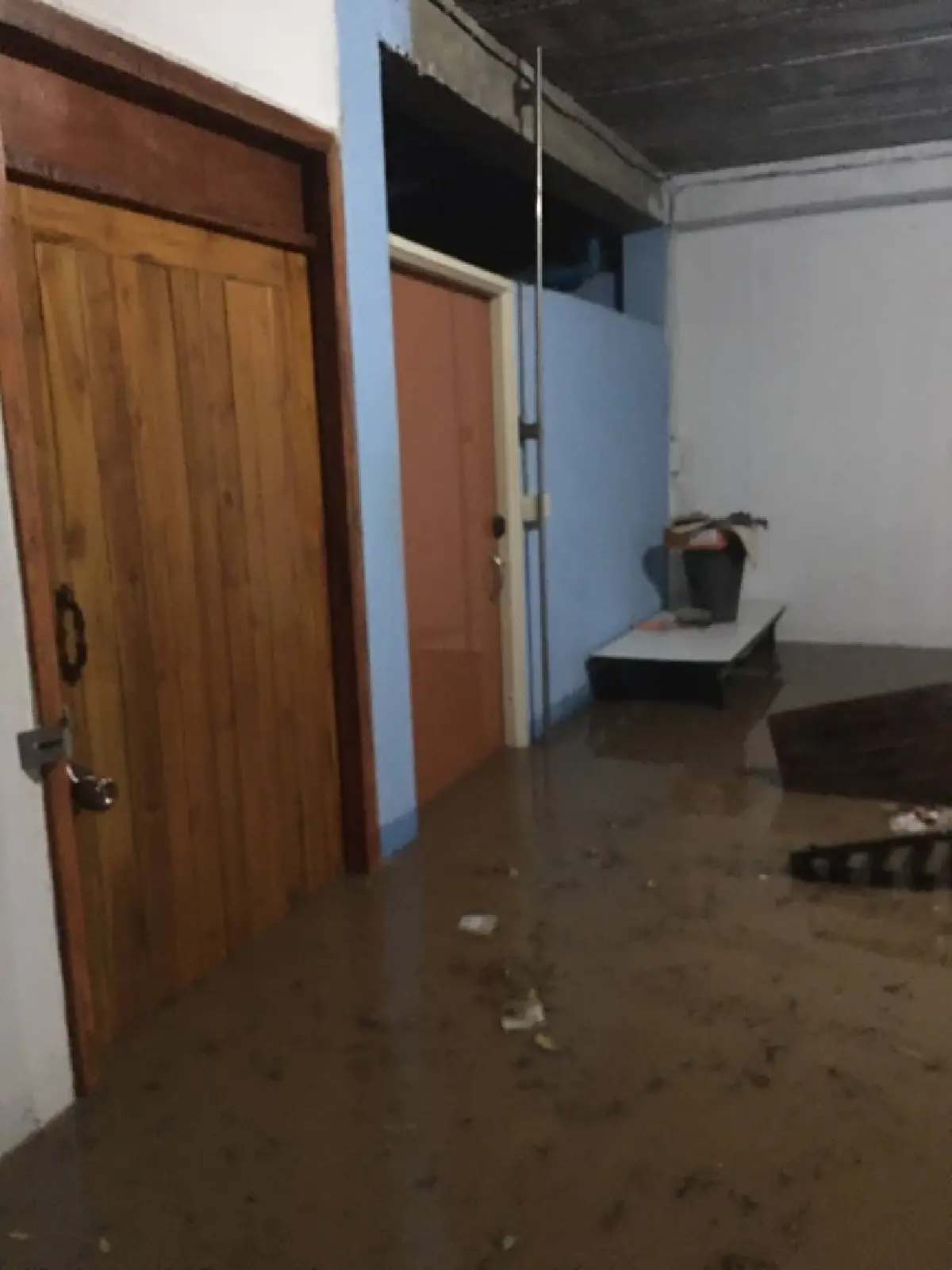 ฝนตกหนักพิษณุโลก น้ำป่าไหลหลาก ท่วมเนินมะปราง-ไฟดับ อ่วม 100 หลัง