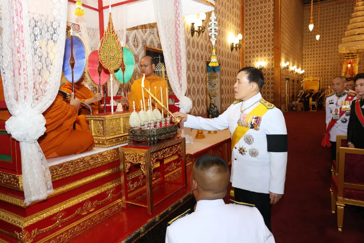 ในหลวง พระราชินี ทรงบำเพ็ญพระราชกุศลสัตตมวาร 7 วัน ถวายพระบรมศพ พระพันปีหลวง