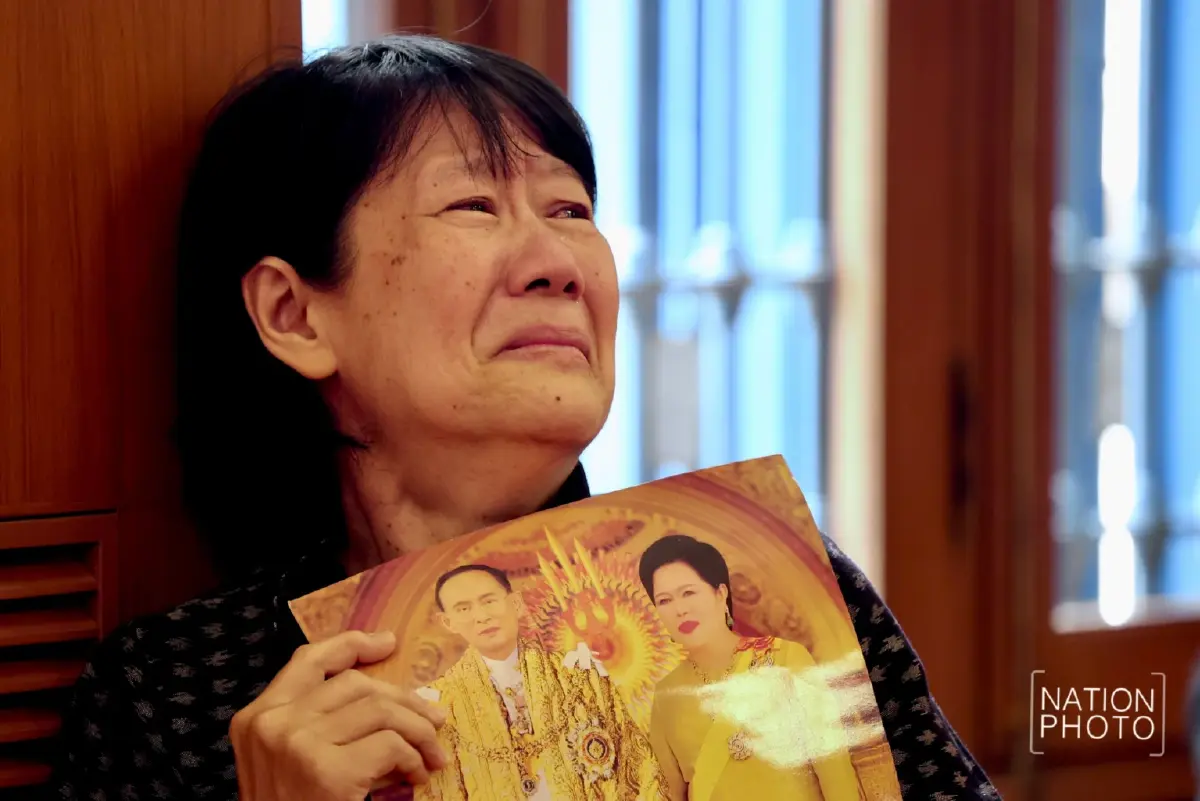 พสกนิกรหลั่งไหล สักการะพระฉายาลักษณ์ สมเด็จพระพันปีหลวง วันที่ 2