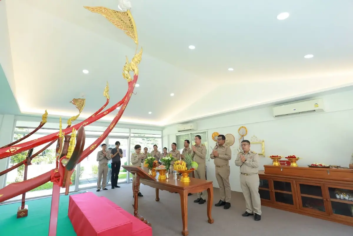 รมช.อามินทร์ มอบนโยบายเจ้าหน้าที่ฯ ในโอกาสวันสถาปนากรมส่งเสริมการเกษตร ครบ 58 ปี