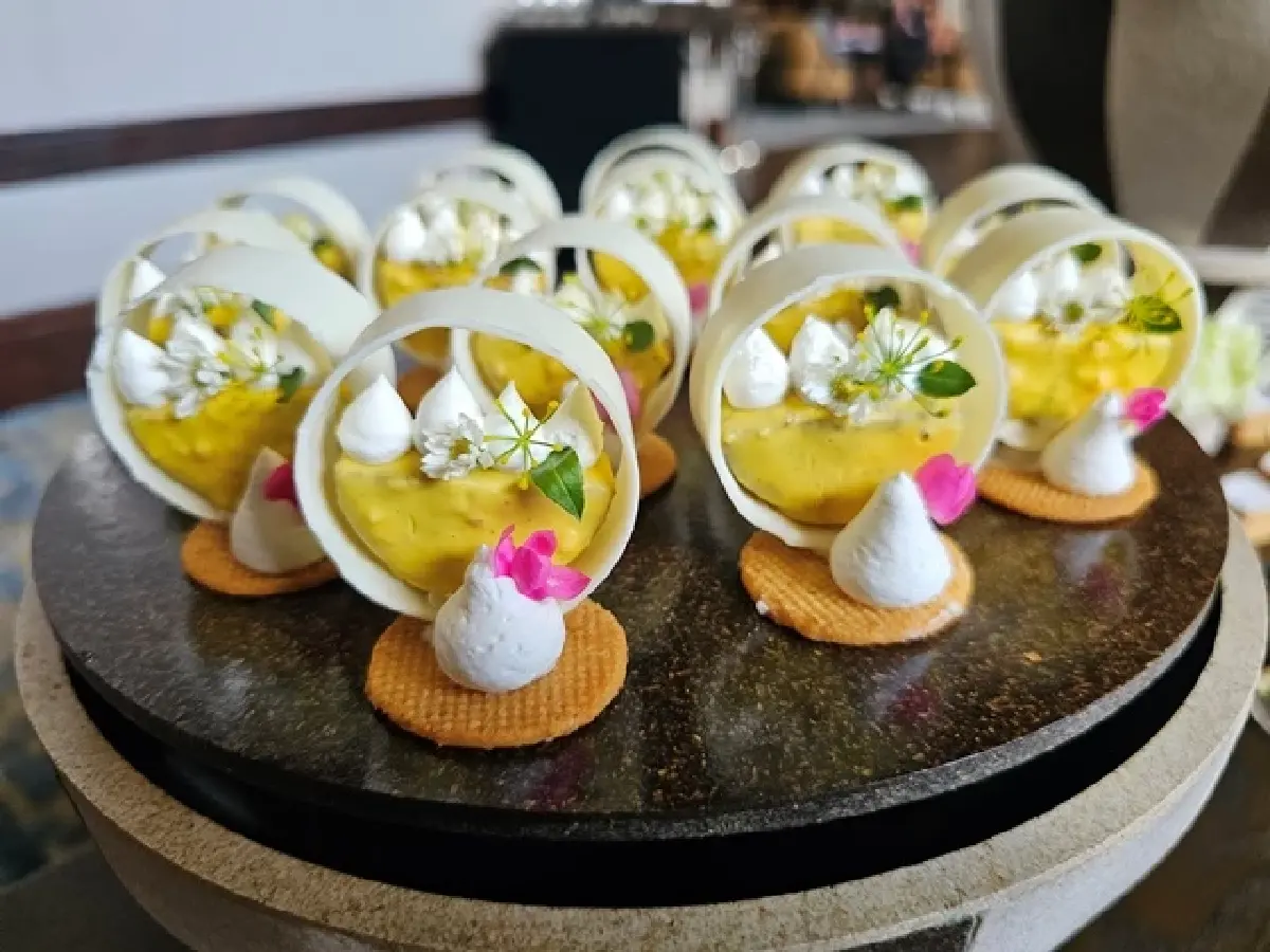 จิบน้ำชายามบ่าย  ‘มนต์เสน่ห์แห่งลอนดอน’ ที่ โรงแรมคอนราด กรุงเทพ