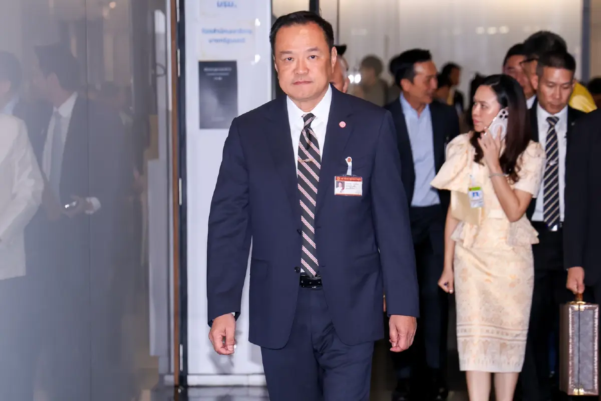 4 สัญญาณ‘ยุบสภา’ ธ.ค.?  หมาก‘อนุทิน’ ปิดเกมอำนาจ