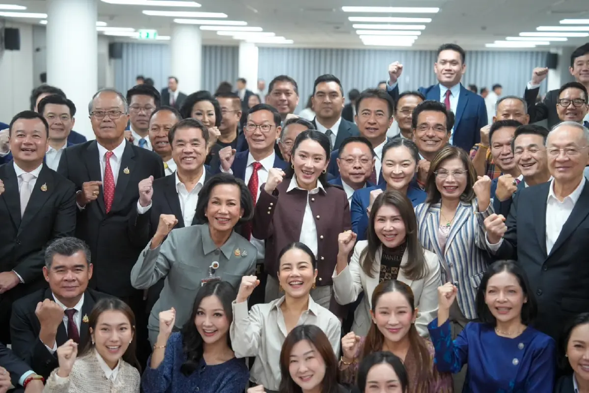 ‘ชินวัตร’ถอดชนวน‘ยุบเพื่อไทย’ เปลี่ยนม้ากลาง‘ศึกเลือกตั้ง 69’