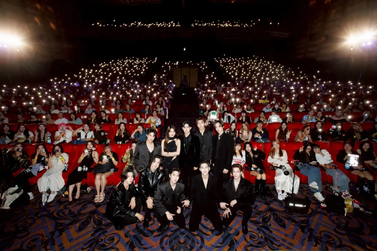 ‘บุ๋น-เปรม’ นำทีมนักแสดงชมซีรีส์ ในงาน ‘REVAMP Final EP. FAN MEETING’