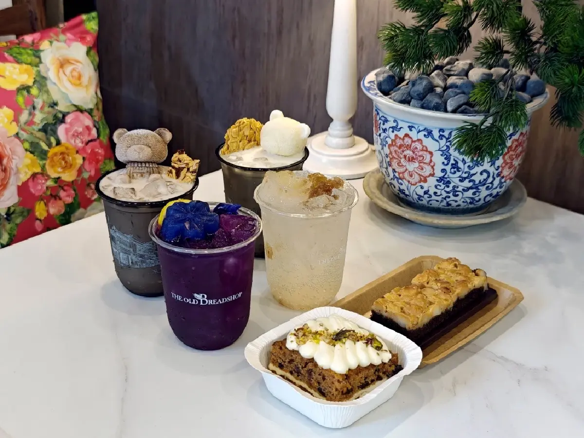 ‘The Old Breadshop’ คาเฟ่ขนมปัง ‘ทรงวาด’ มีตำนานกว่า 70 ปี