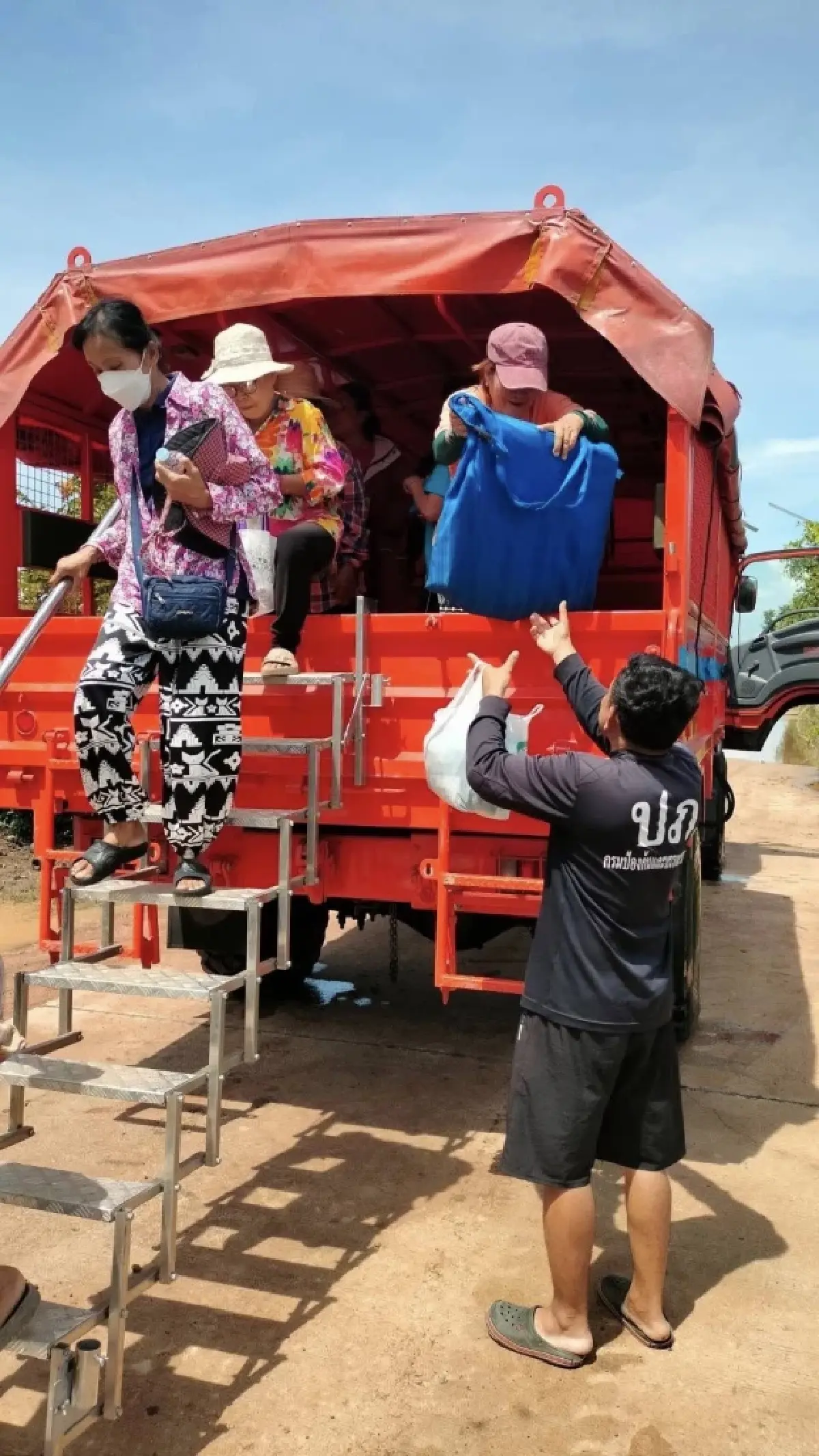 ยังวิกฤติ! ปภ. อัปเดต น้ำท่วม 17 จังหวัด เดือดร้อนกว่า 1 แสนครัวเรือน