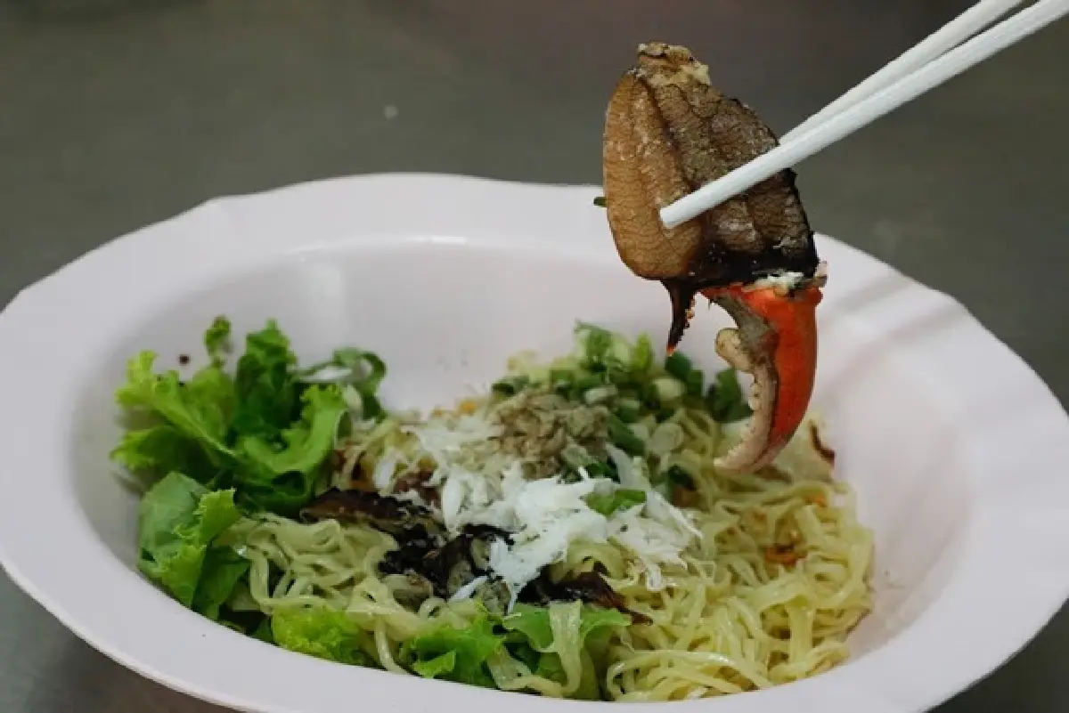 ‘10 ร้านก๋วยเตี๋ยว’ แสนอร่อย สุดประทับใจ ‘หมูหวานชวนชิม’