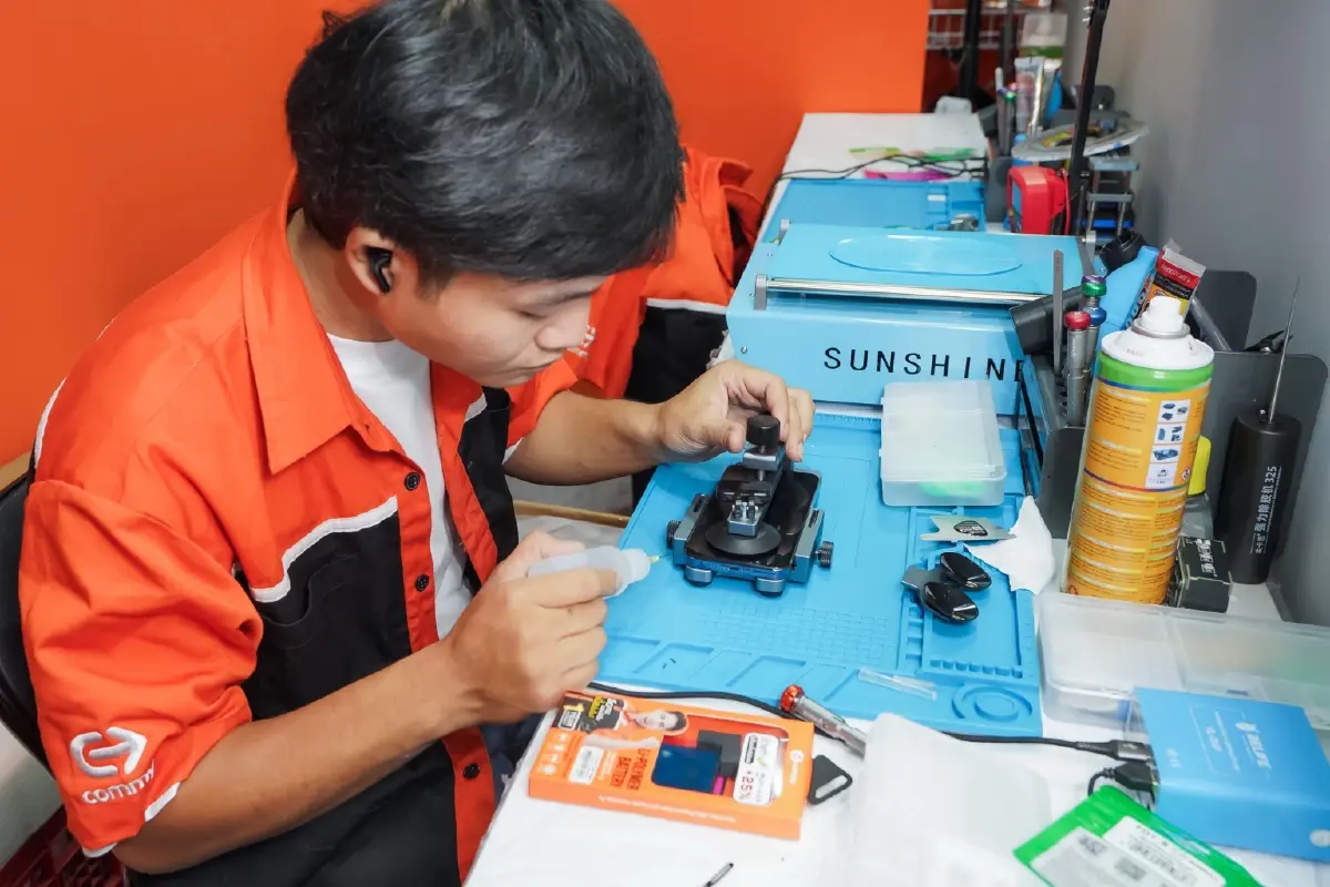 'คอมมี่' แตกไลน์ธุรกิจใหม่ ลุย 'ฟื้นชีพแบต–จอ' สมาร์ตโฟนทั่วไทย